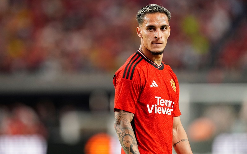 Antony sợ hãi muốn chạy khỏi MU