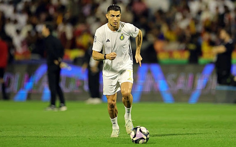 Al Nassr huy động 16 vệ sĩ tháp tùng Cristiano Ronaldo 2 Ronaldo vẫn bền bỉ và khao khát chinh phục