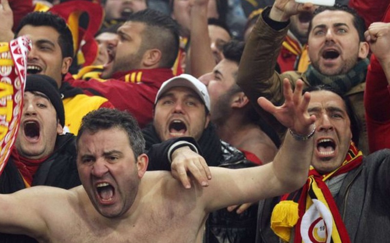 Tiểu sử Galatasaray (1905) - Biểu tượng Vàng của Thổ Nhĩ Kỳ 3 cổ động viên đông đảo